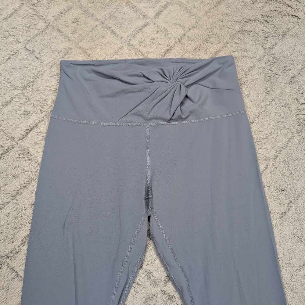 Lululemon Leggings Womens 10 Blue Chambray Align HR Crop 24” Twist Waist - Picture 2 of 9